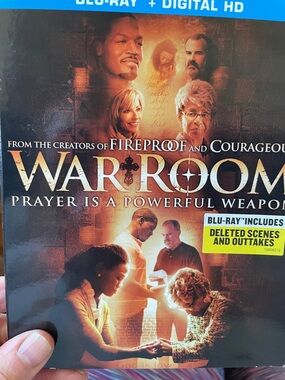 War Room Blu-ray Movie Cover - Orange & Black Artwork